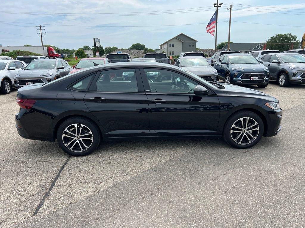 Used 2025 Volkswagen Jetta Sport FWD image 10