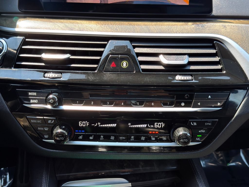 Used 2019 BMW M550i xDrive w/ Dynamic Handling Package AWD/4WD image 31