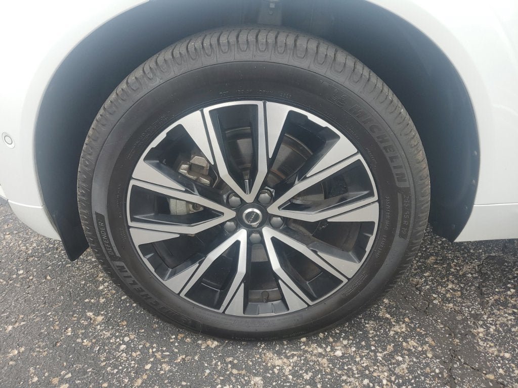 Used 2023 Volvo XC60 B5 Plus FWD image 14