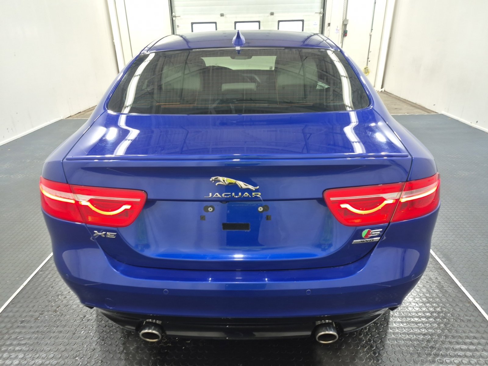 Used 2019 Jaguar XE S AWD/4WD image 9