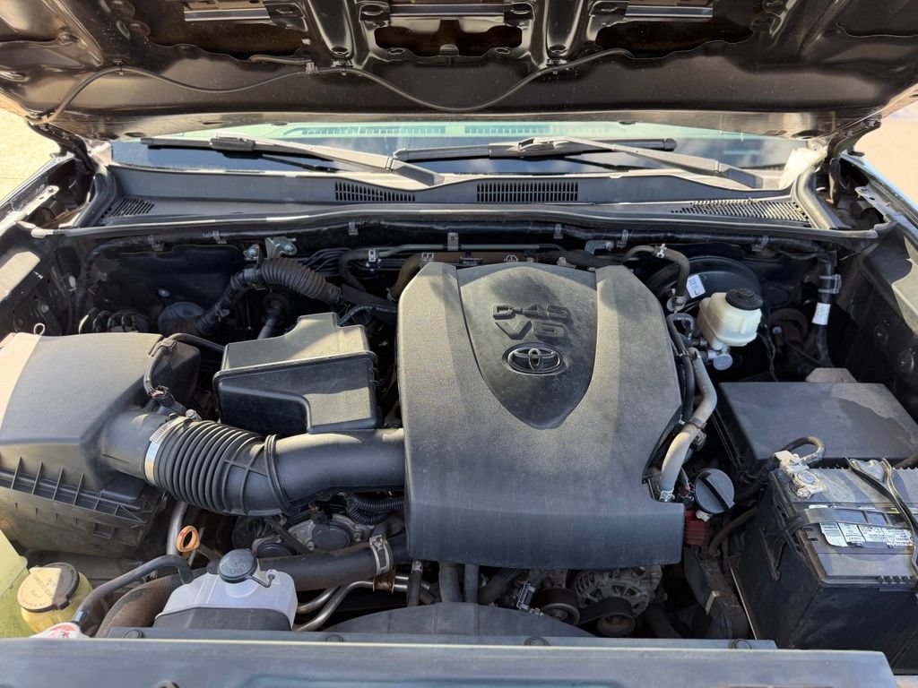 Used 2018 Toyota Tacoma TRD Sport RWD image 17