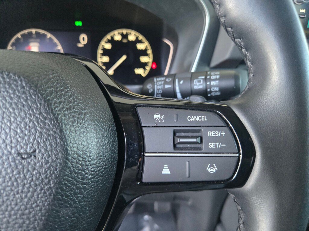 Certified 2023 Honda Pilot Touring image 23