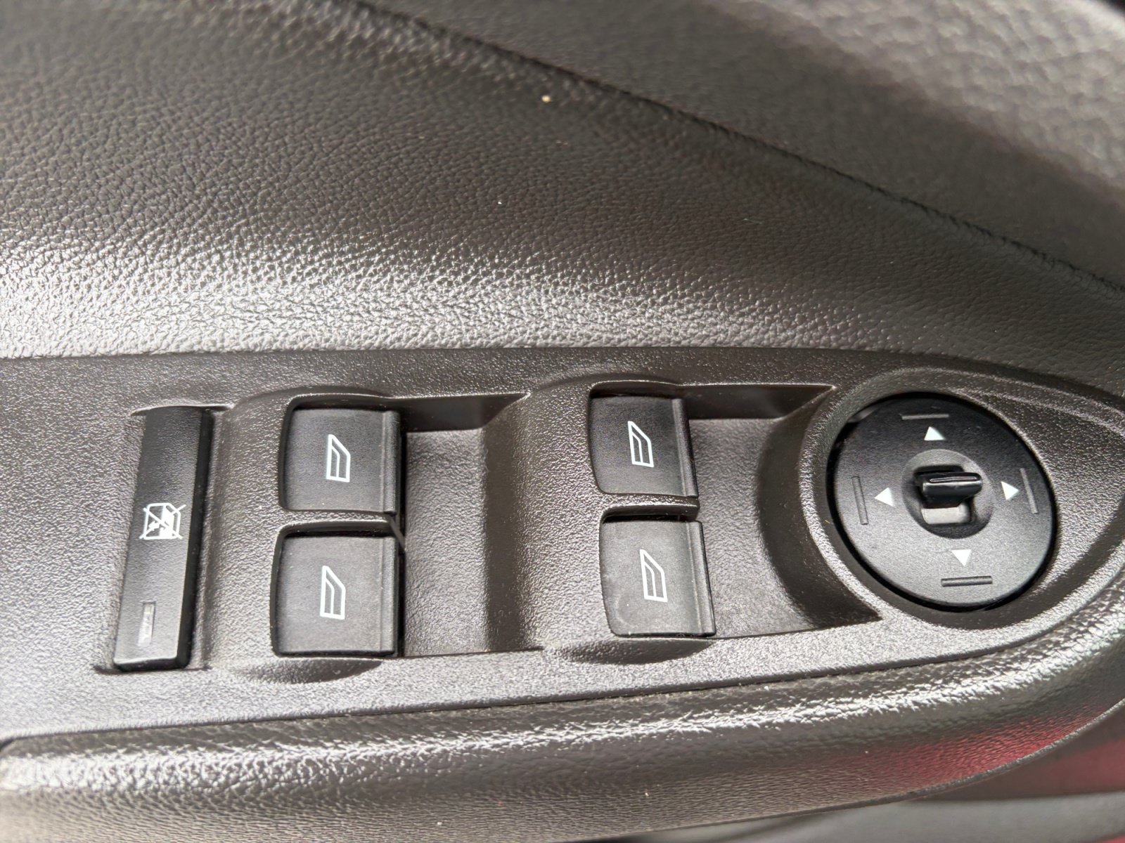 Used 2015 Ford Escape SE AWD/4WD image 13