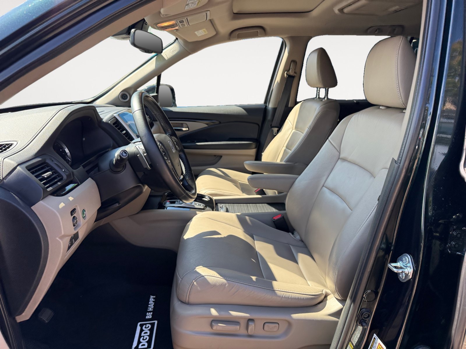 Used 2016 Honda Pilot Touring image 10