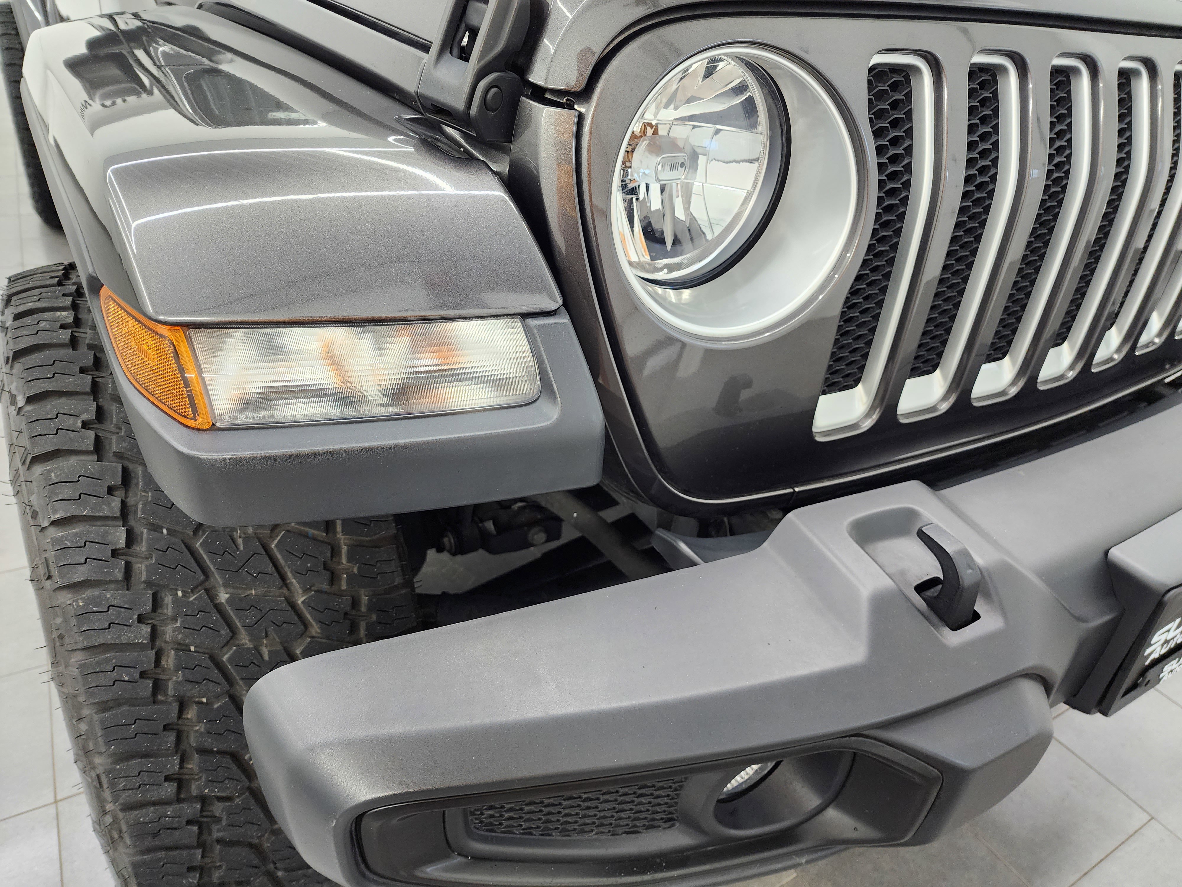 Used 2018 Jeep Wrangler Unlimited Sahara image 20