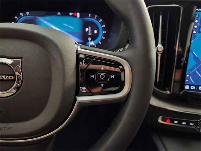 New 2025 Volvo XC60 B5 Plus w/ Climate Package image 29