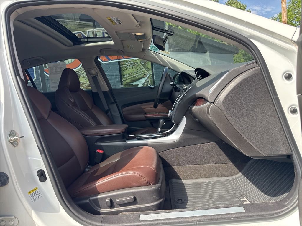 Used 2017 Acura TLX FWD image 7