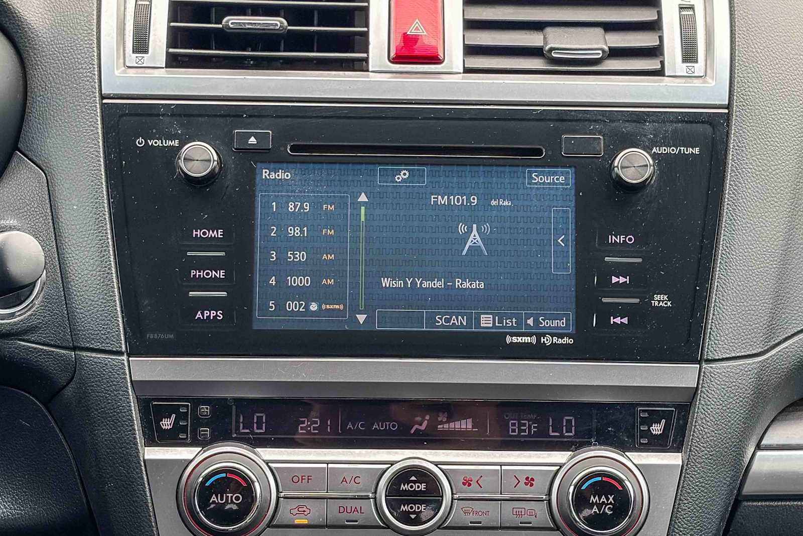 Used 2017 Subaru Legacy 2.5i Limited image 13