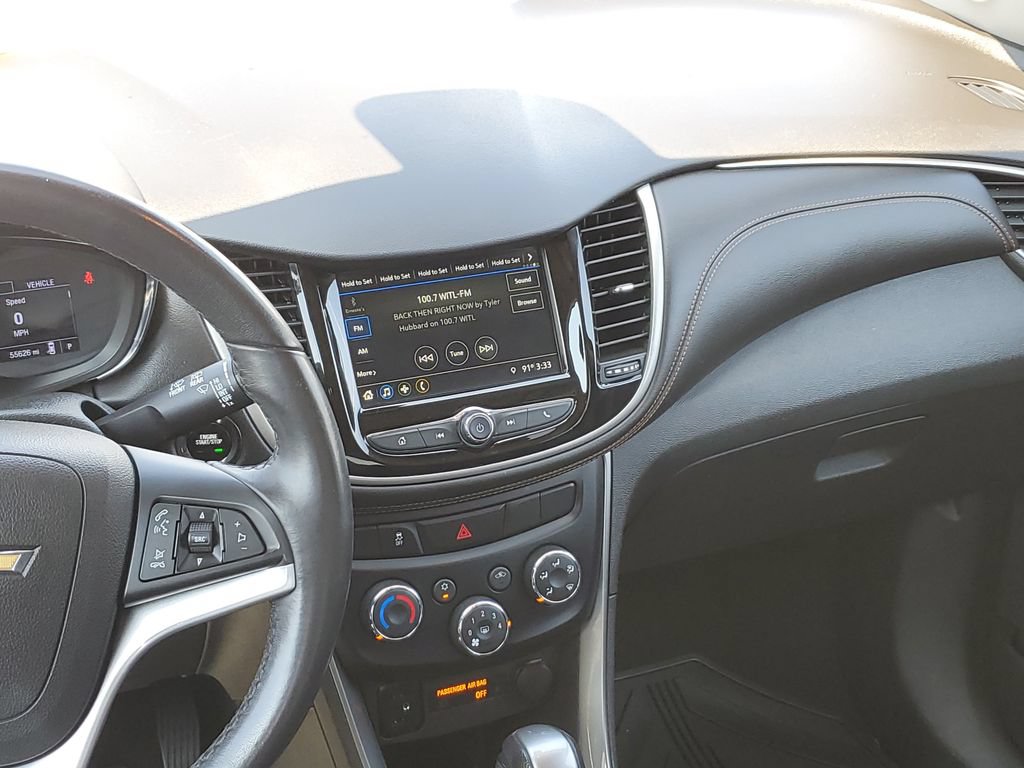 Used 2019 Chevrolet Trax LT w/ LT Convenience Package AWD/4WD image 24