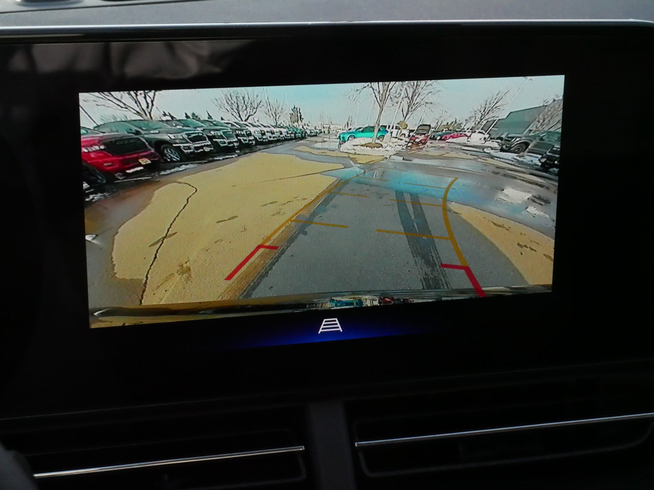 Used 2025 Chevrolet Trax LT w/ LT Convenience Package image 29