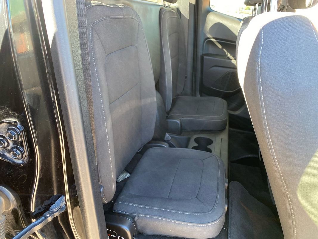 Used 2015 Chevrolet Colorado LT w/ LT Convenience Package image 34