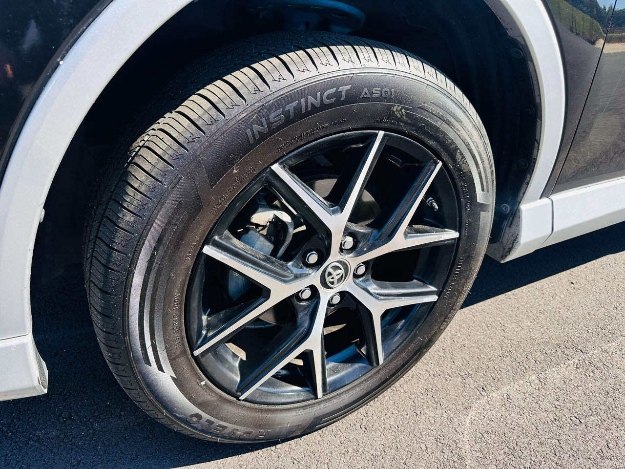 Used 2016 Toyota RAV4 SE image 12