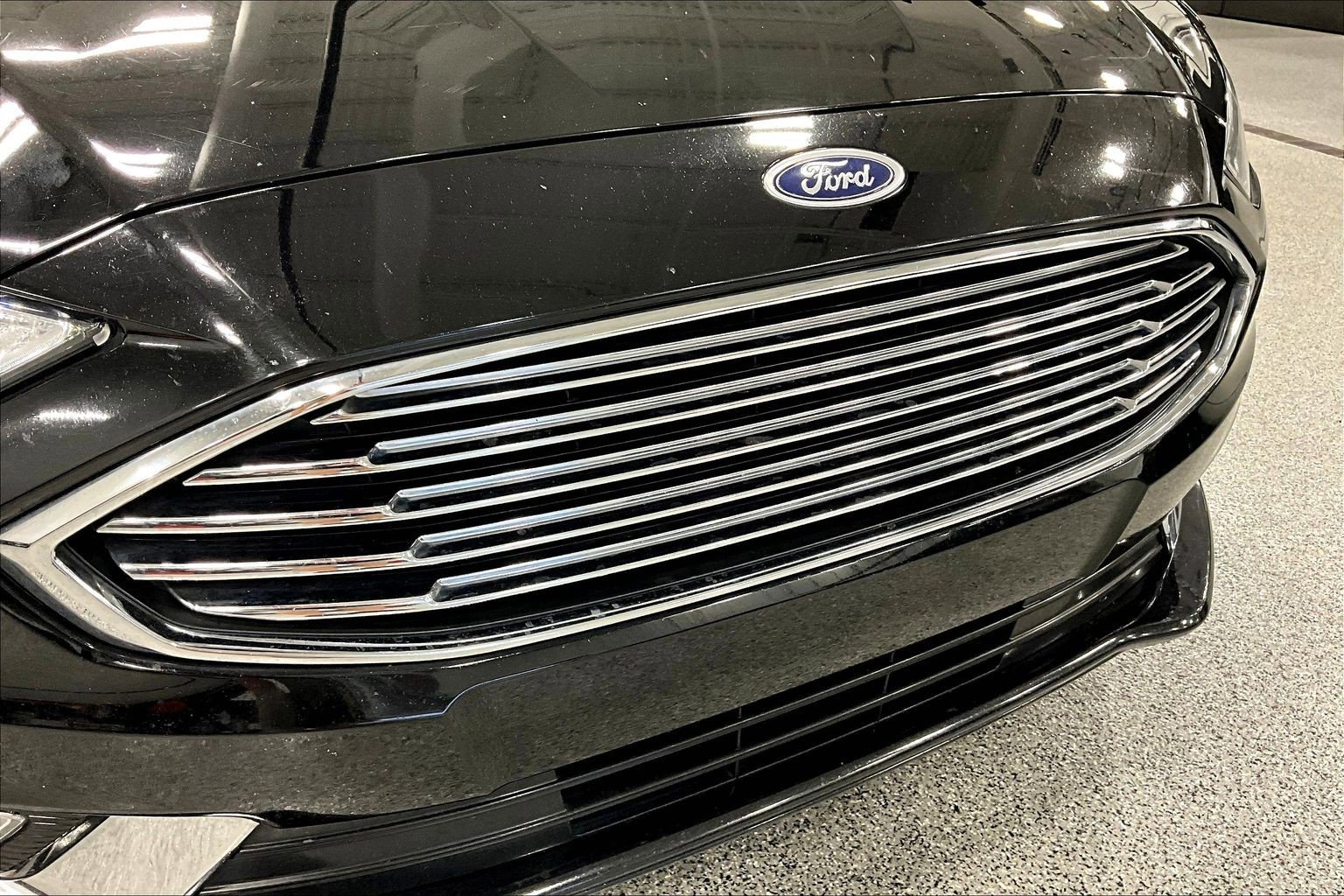 Used 2017 Ford Fusion SE w/ Fusion SE Technology Package FWD image 33