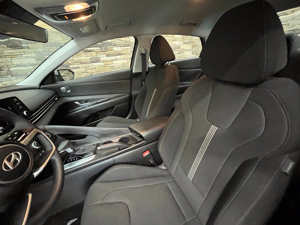 Certified 2024 Hyundai Elantra SE FWD image 24