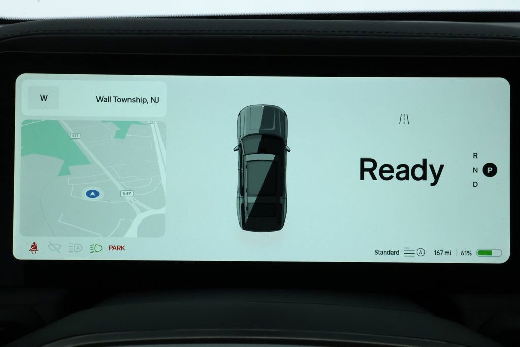 Used 2024 Rivian R1S Adventure image 13