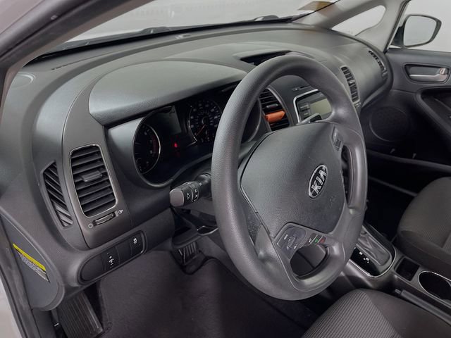 Used 2017 Kia Forte LX FWD image 10
