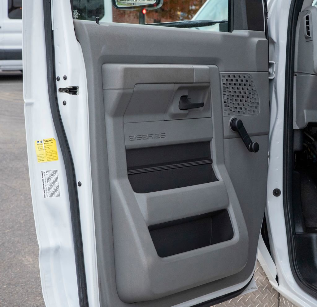 Used 2014 Ford E-350 and Econoline 350 Super Duty RWD image 10