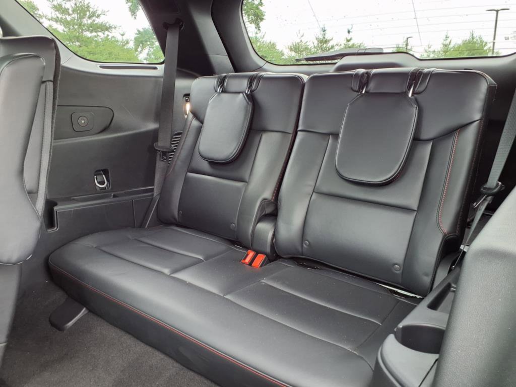 Used 2025 Ford Explorer ST image 33