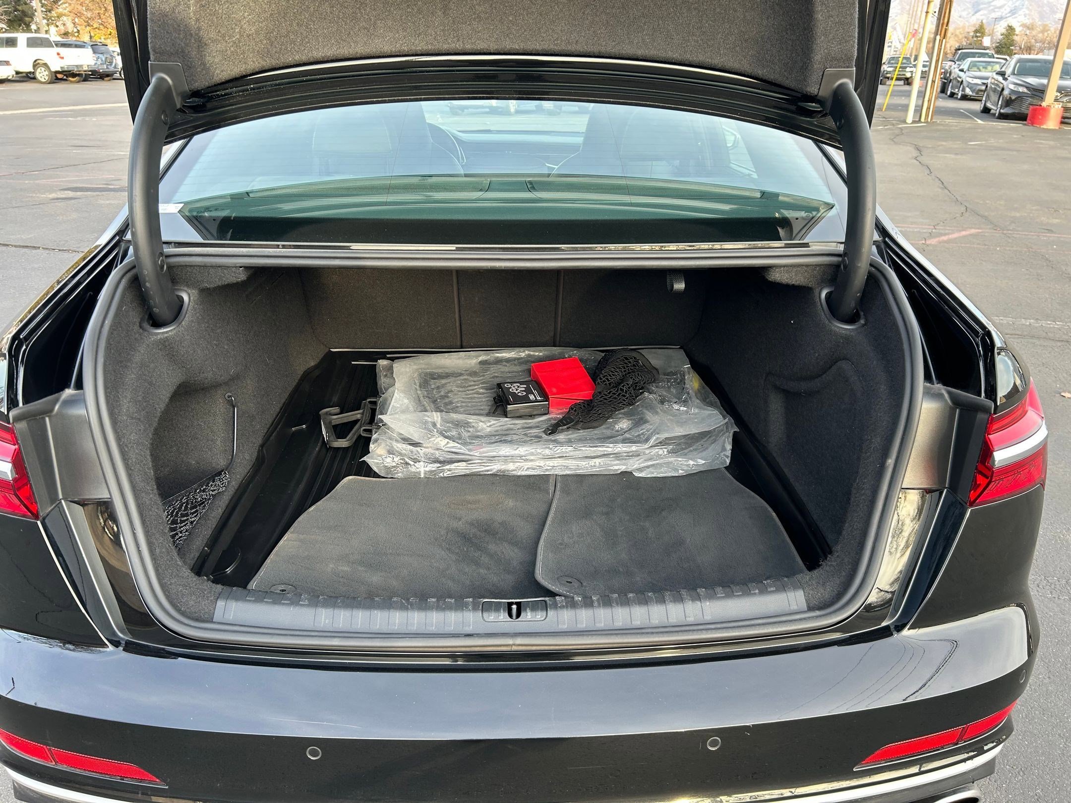 Used 2021 Audi S6 Prestige w/ Prestige Package image 23