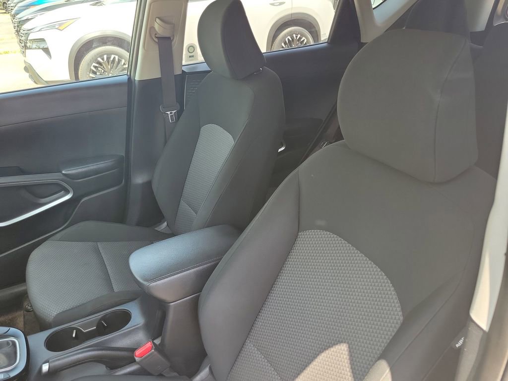 Used 2020 Kia Soul LX FWD image 10