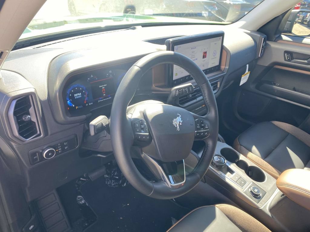 New 2025 Ford Bronco Sport Outer Banks AWD/4WD image 17