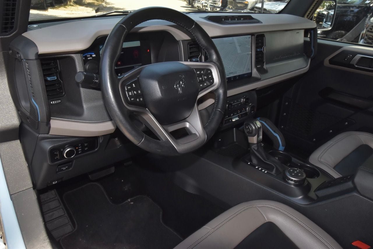 Used 2024 Ford Bronco Wildtrak AWD/4WD image 39