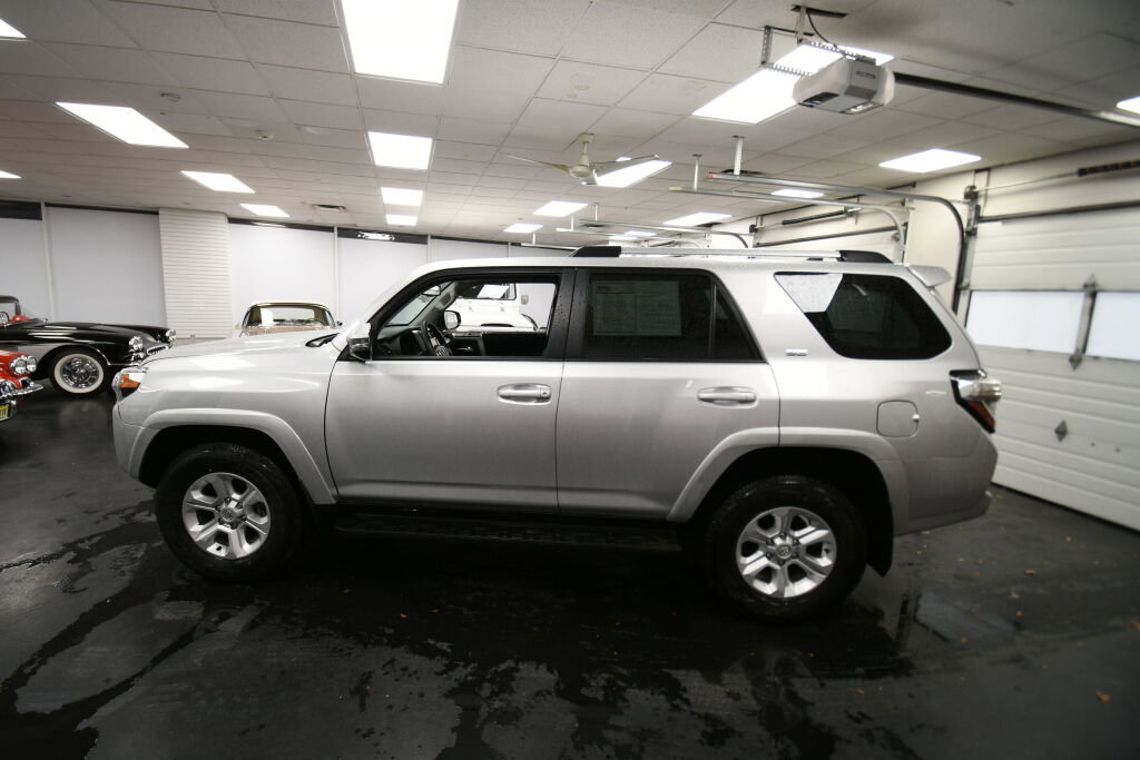 Certified 2024 Toyota 4Runner SR5 Premium image 4