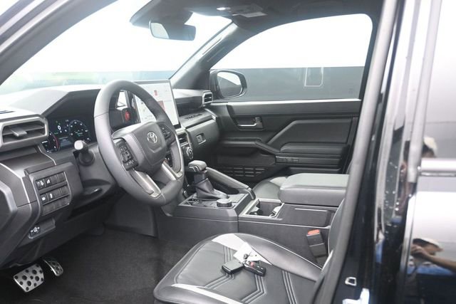 Used 2025 Toyota Tacoma TRD Sport RWD image 14