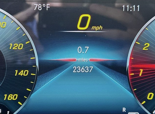 Used 2023 Mercedes-Benz GLS 450 4MATIC image 9