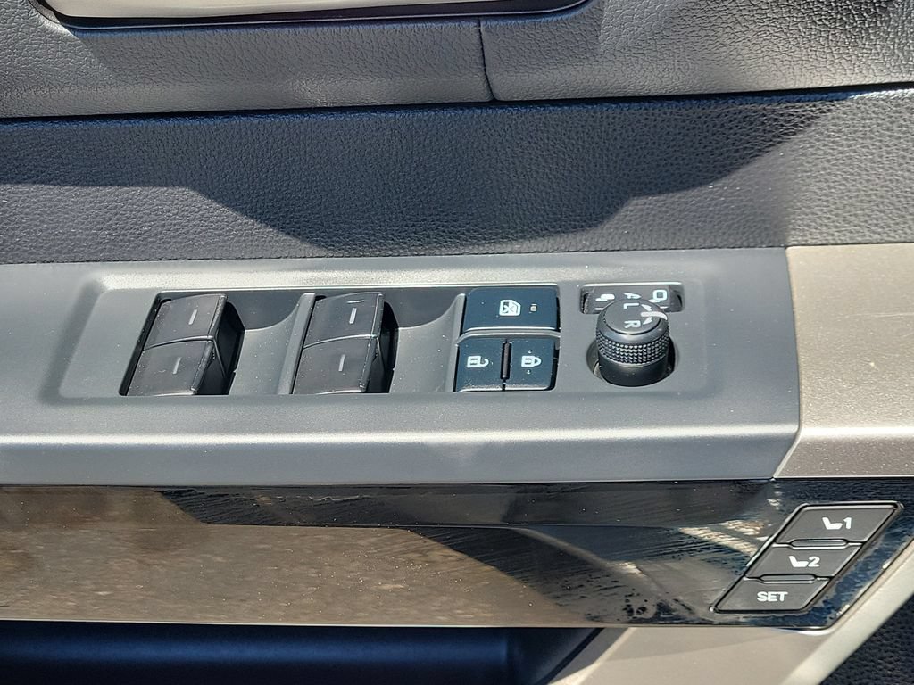 Used 2022 Toyota Tundra Limited AWD/4WD image 11