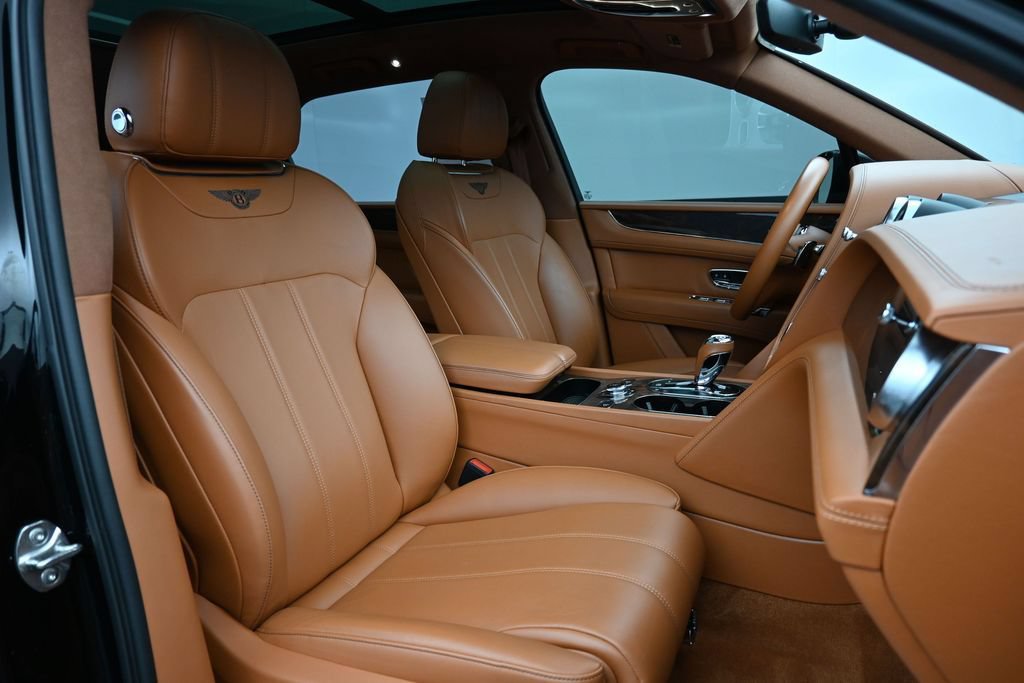 Used 2019 Bentley Bentayga AWD/4WD image 27