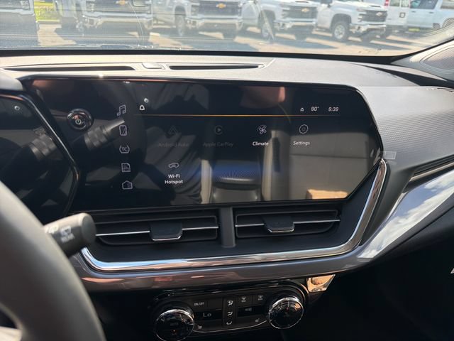 New 2026 Chevrolet Trax ACTIV w/ Sunroof Package FWD image 26