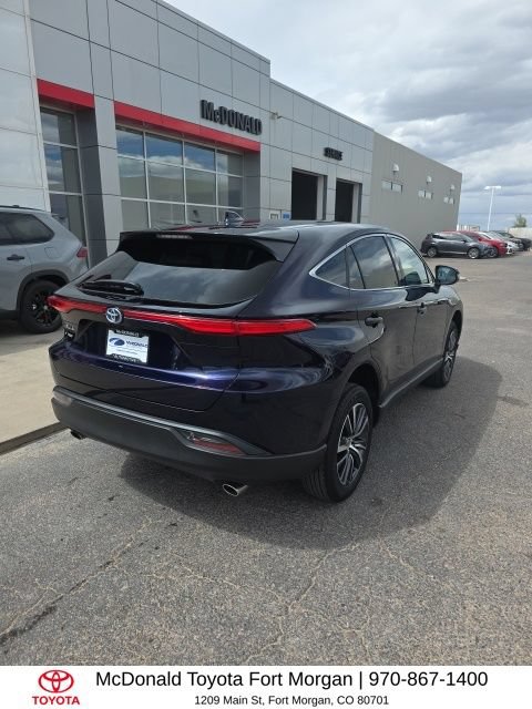 Used 2023 Toyota Venza LE AWD/4WD image 5