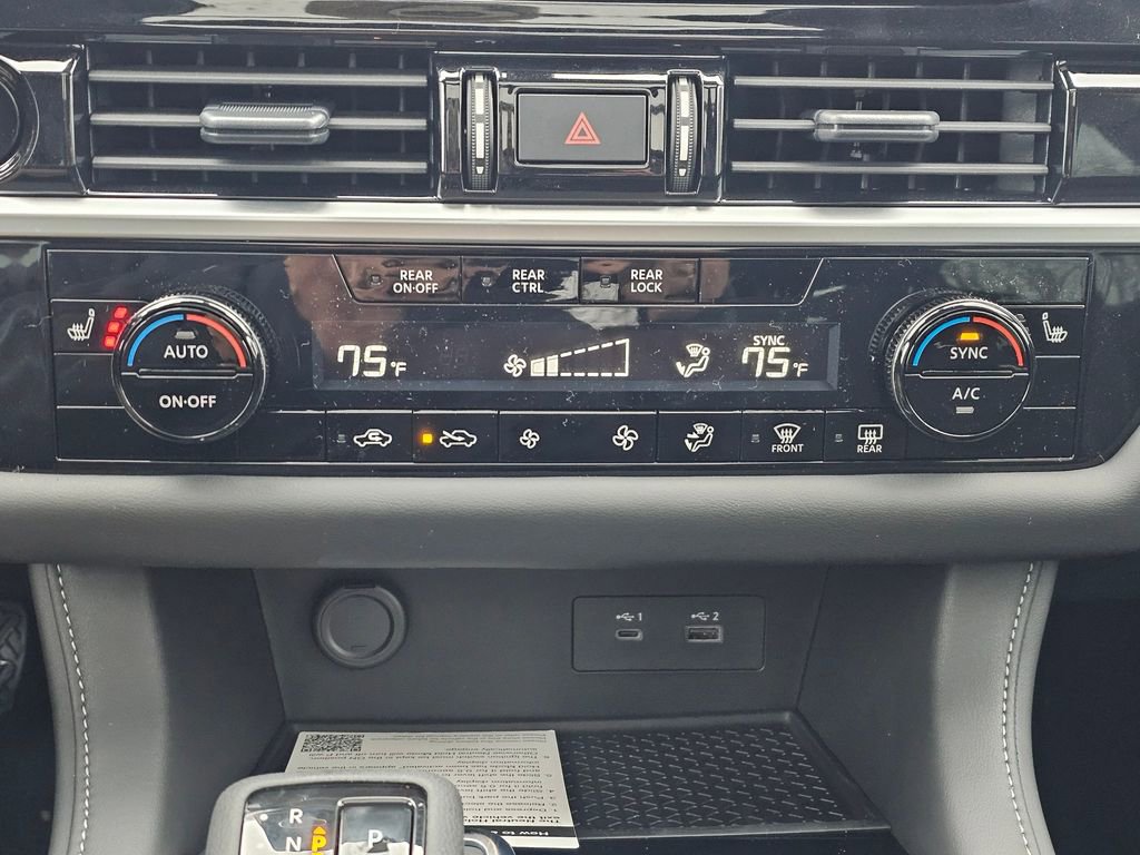 New 2025 Nissan Pathfinder SV w/ SV Premium Package image 15