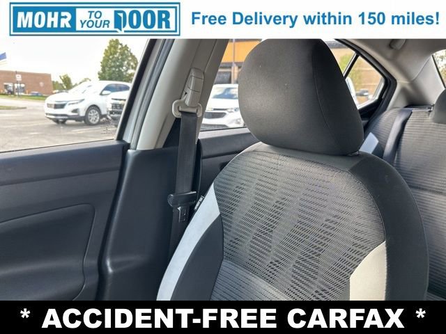 Used 2021 Nissan Versa SV image 24