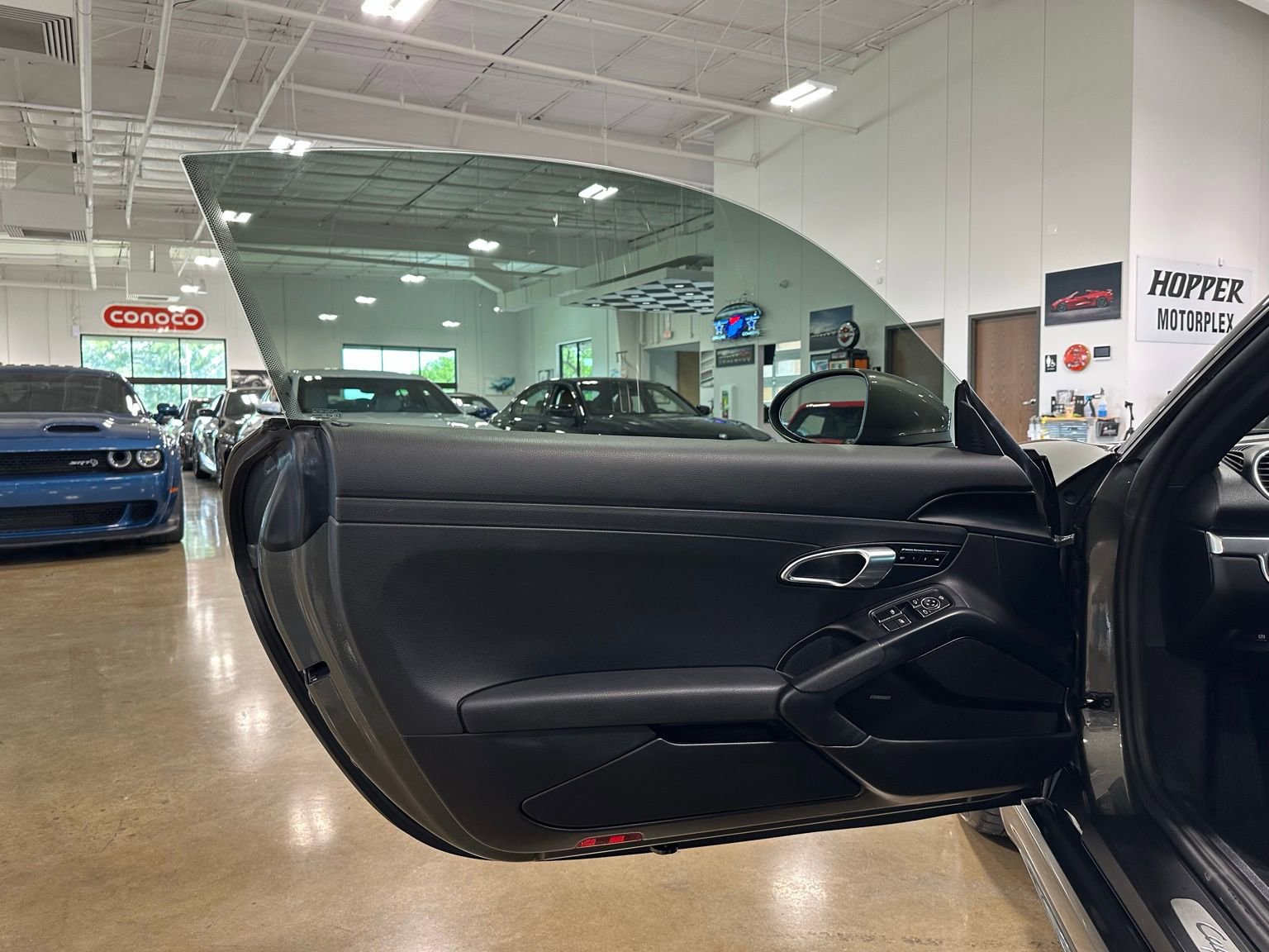 Used 2021 Porsche 718 Cayman image 10