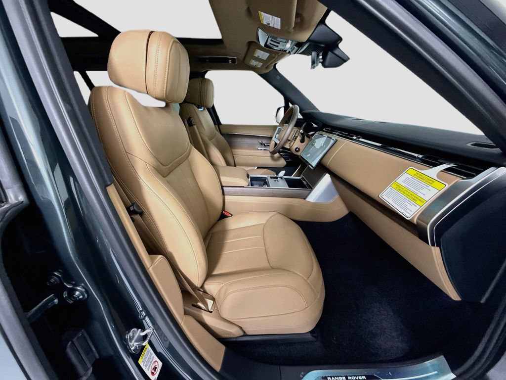New 2026 Land Rover Range Rover Long Wheelbase SE AWD/4WD image 19