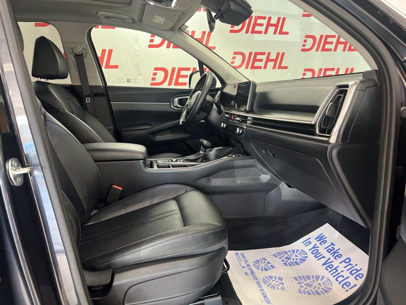 Certified 2025 Kia Sorento S w/ Panoramic Sunroof Package AWD/4WD image 12