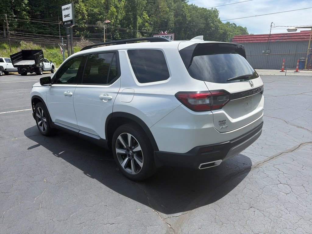 Used 2024 Honda Pilot Elite image 2