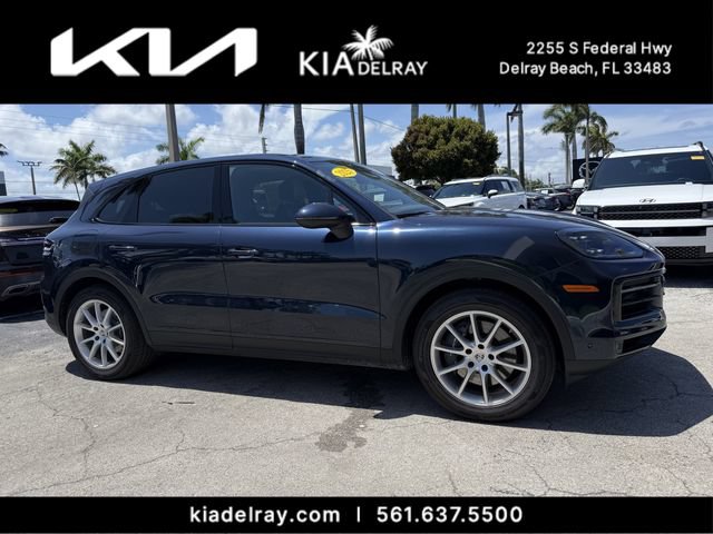 Used 2025 Porsche Cayenne AWD/4WD image 1