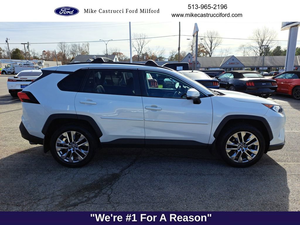 Used 2021 Toyota RAV4 XLE Premium image 6