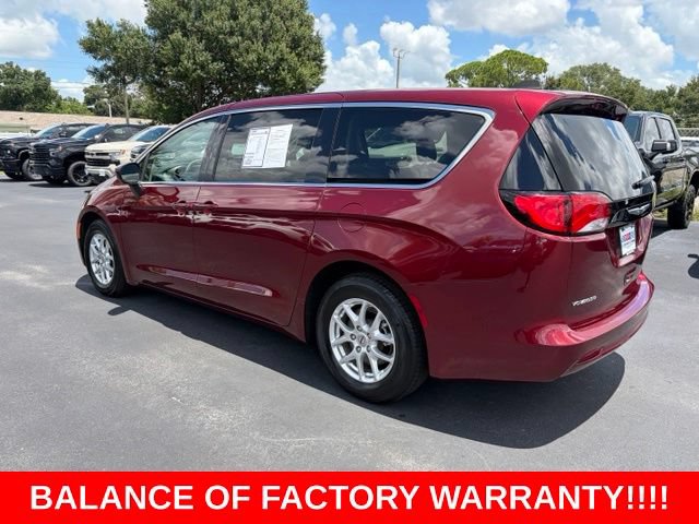 Used 2023 Chrysler Voyager LX FWD image 4