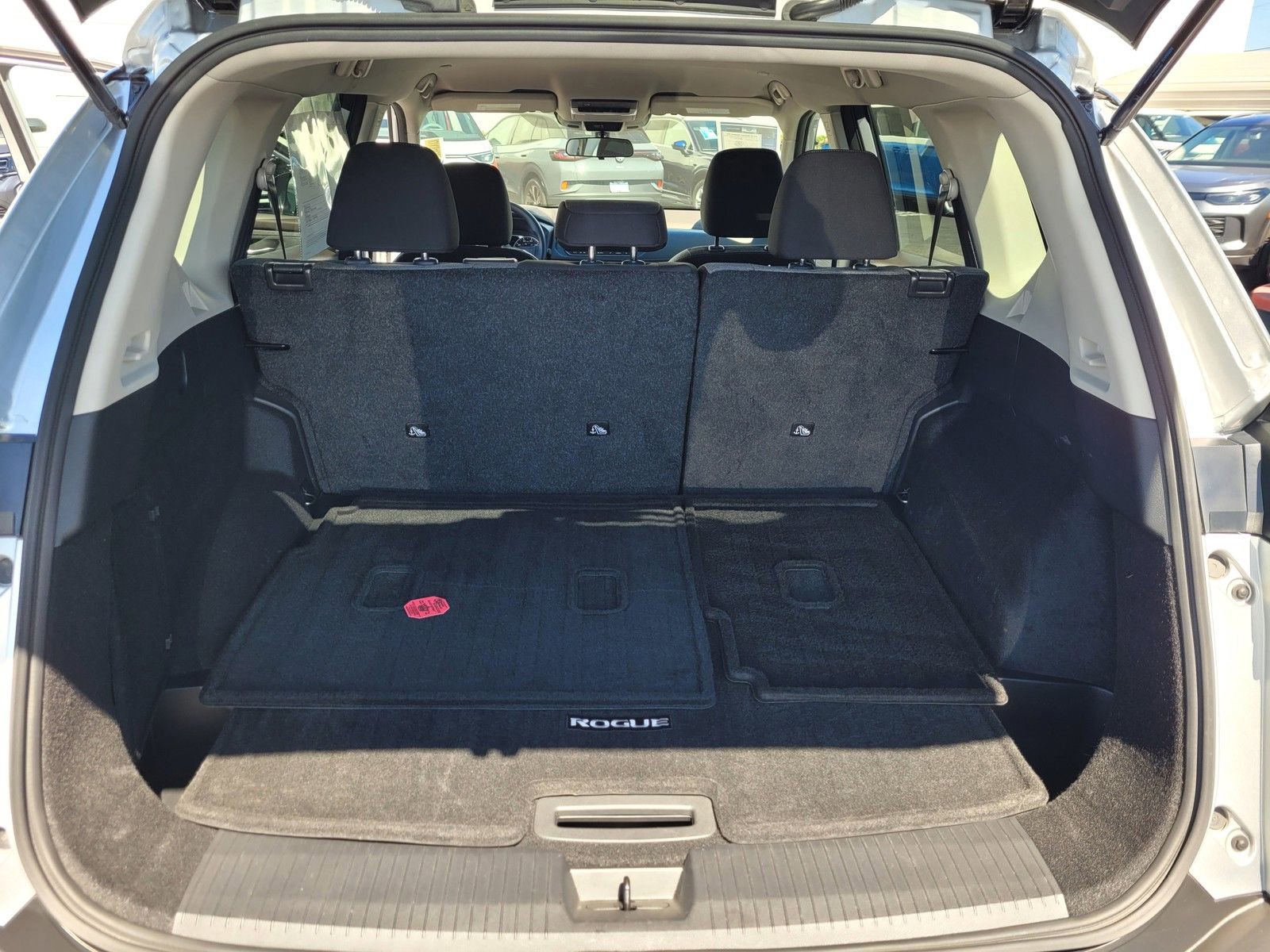 Used 2023 Nissan Rogue SV image 23