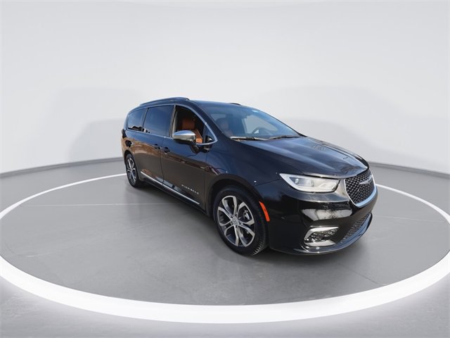 New 2026 Chrysler Pacifica Pinnacle image 2