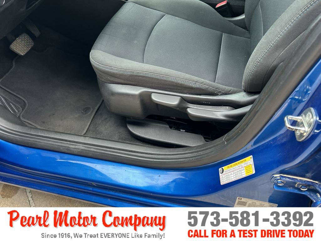Certified 2018 Chevrolet Cruze LT FWD image 11