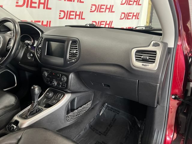 Used 2020 Jeep Compass Latitude w/ Cold Weather Group AWD/4WD image 13