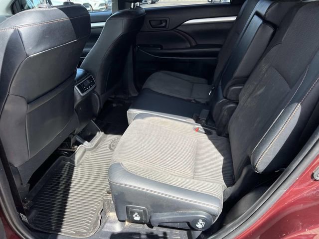 Used 2019 Toyota Highlander Plus AWD/4WD image 13