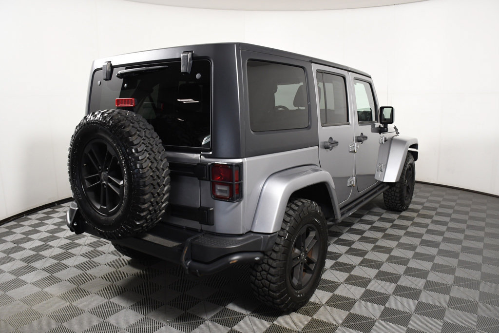 Used 2017 Jeep Wrangler Unlimited Sahara AWD/4WD image 6