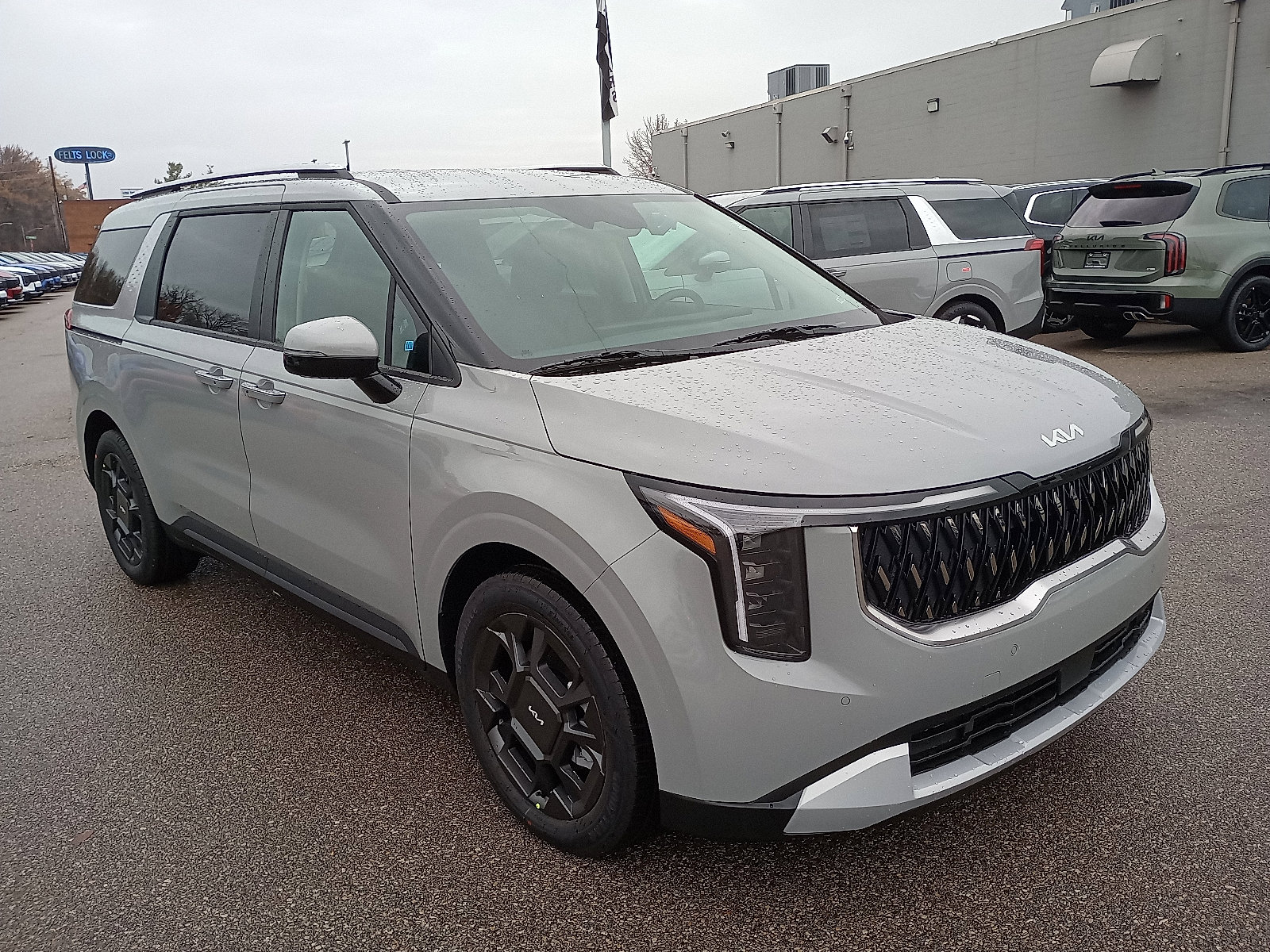 New 2026 Kia Carnival EX