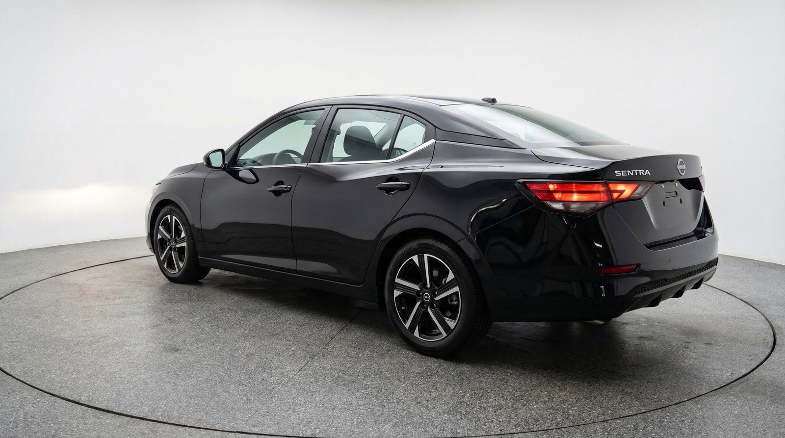 Used 2025 Nissan Sentra SV image 6